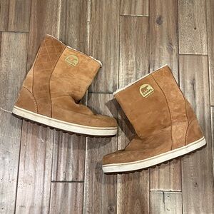 Sorel Women's Glacy Boot Cognac Waterproof Winter Shearling Lined Womens Size 10